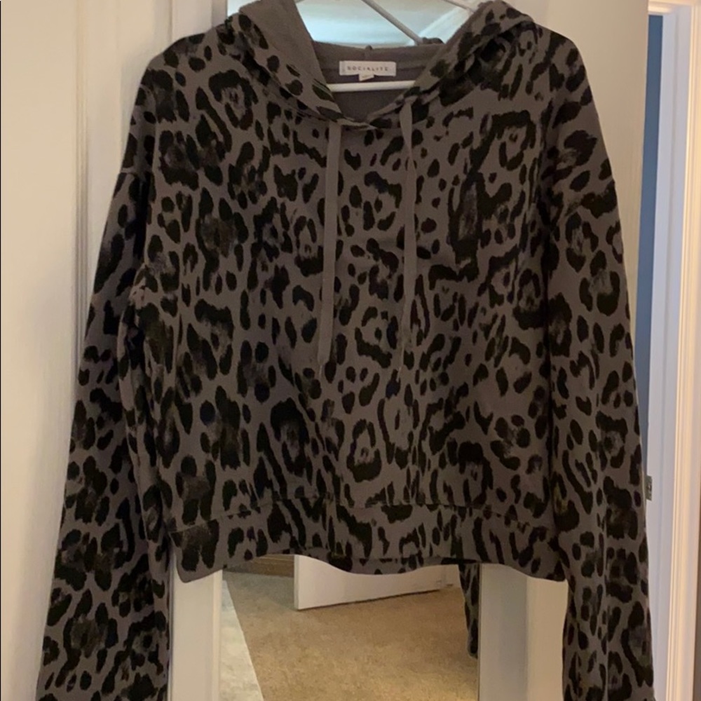 Hoddie - Picture 2 of 4